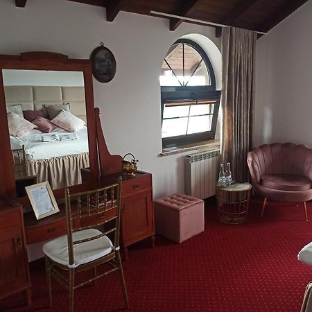 Hotel Restauracja Jas Wedrowniczek Rymanów Dış mekan fotoğraf