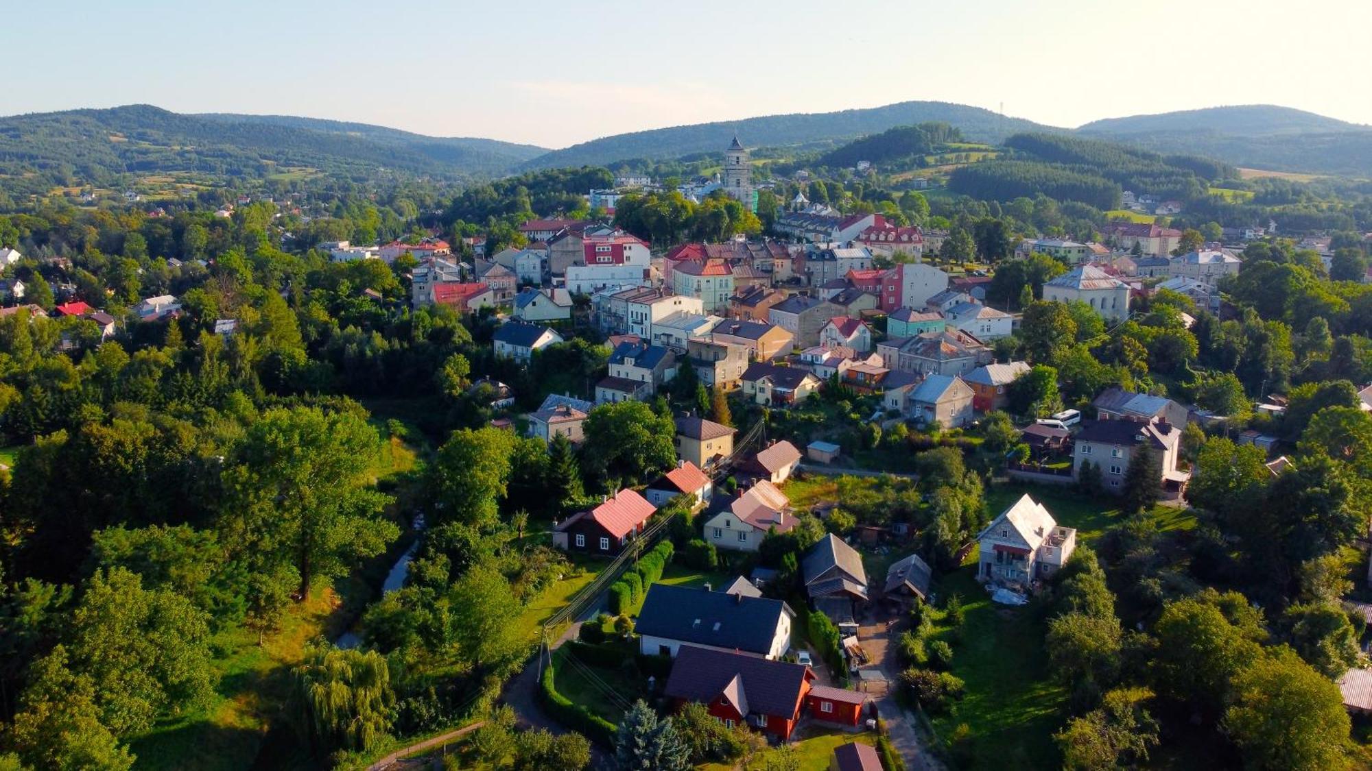 Hotel Restauracja Jas Wedrowniczek Rymanów Dış mekan fotoğraf