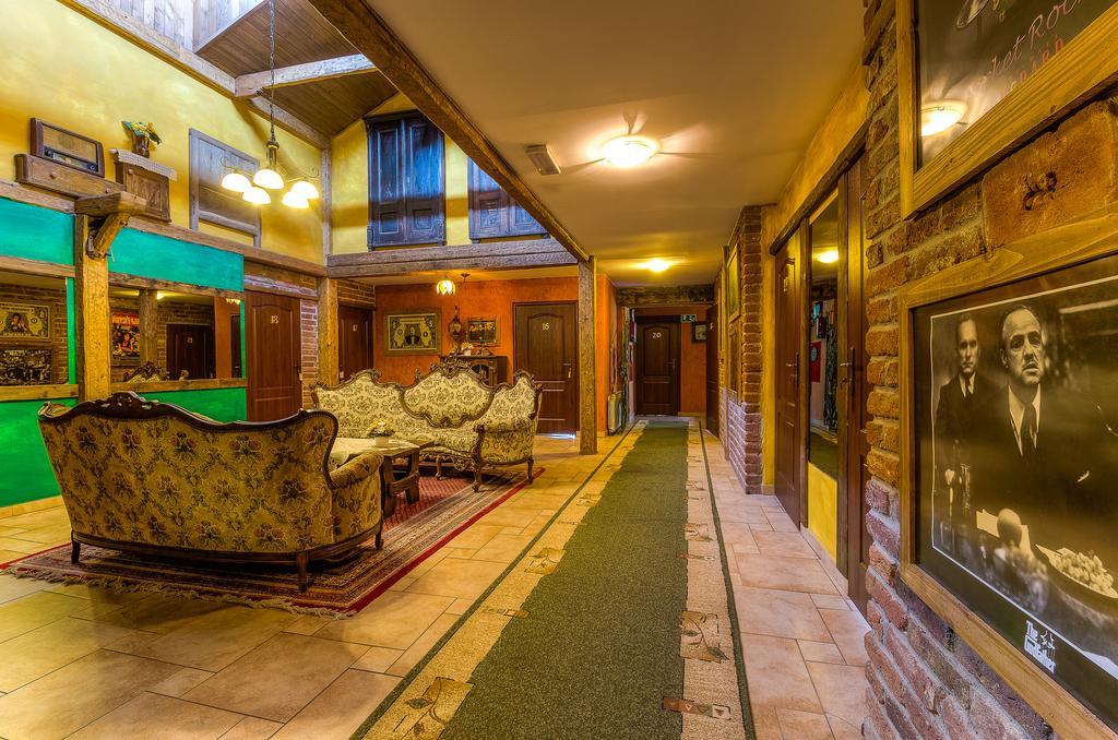 Hotel Restauracja Jas Wedrowniczek Rymanów Dış mekan fotoğraf