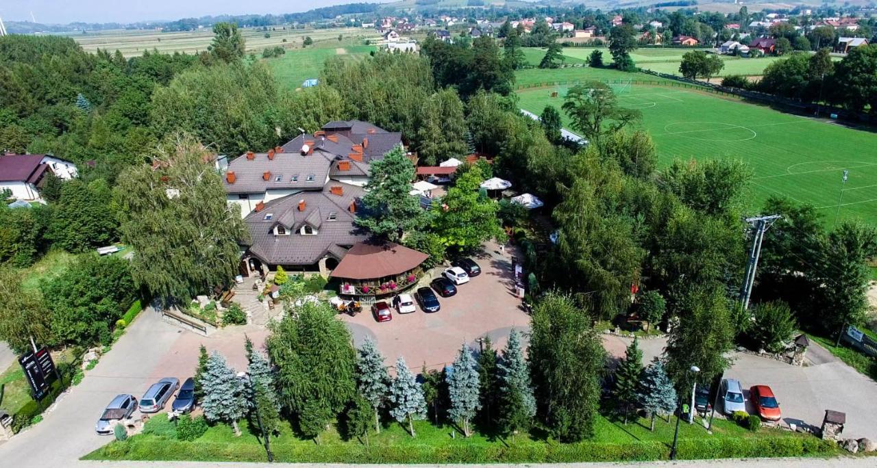 Hotel Restauracja Jas Wedrowniczek Rymanów Dış mekan fotoğraf