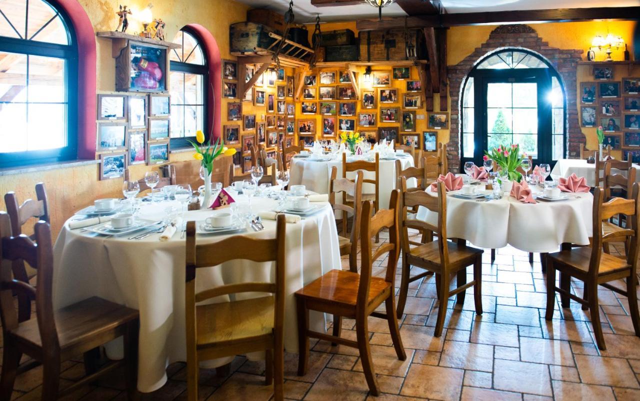 Hotel Restauracja Jas Wedrowniczek Rymanów Dış mekan fotoğraf